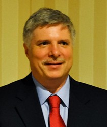 Photo of Dr. Roy Constantine, Faculty