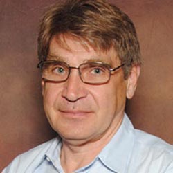 Photo of Dr. Stefan Hanson