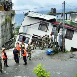 soliders-helping-outside-of-home
